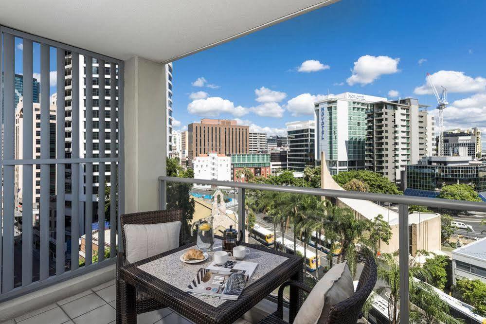 Oaks Brisbane Lexicon Suites Bagian luar foto