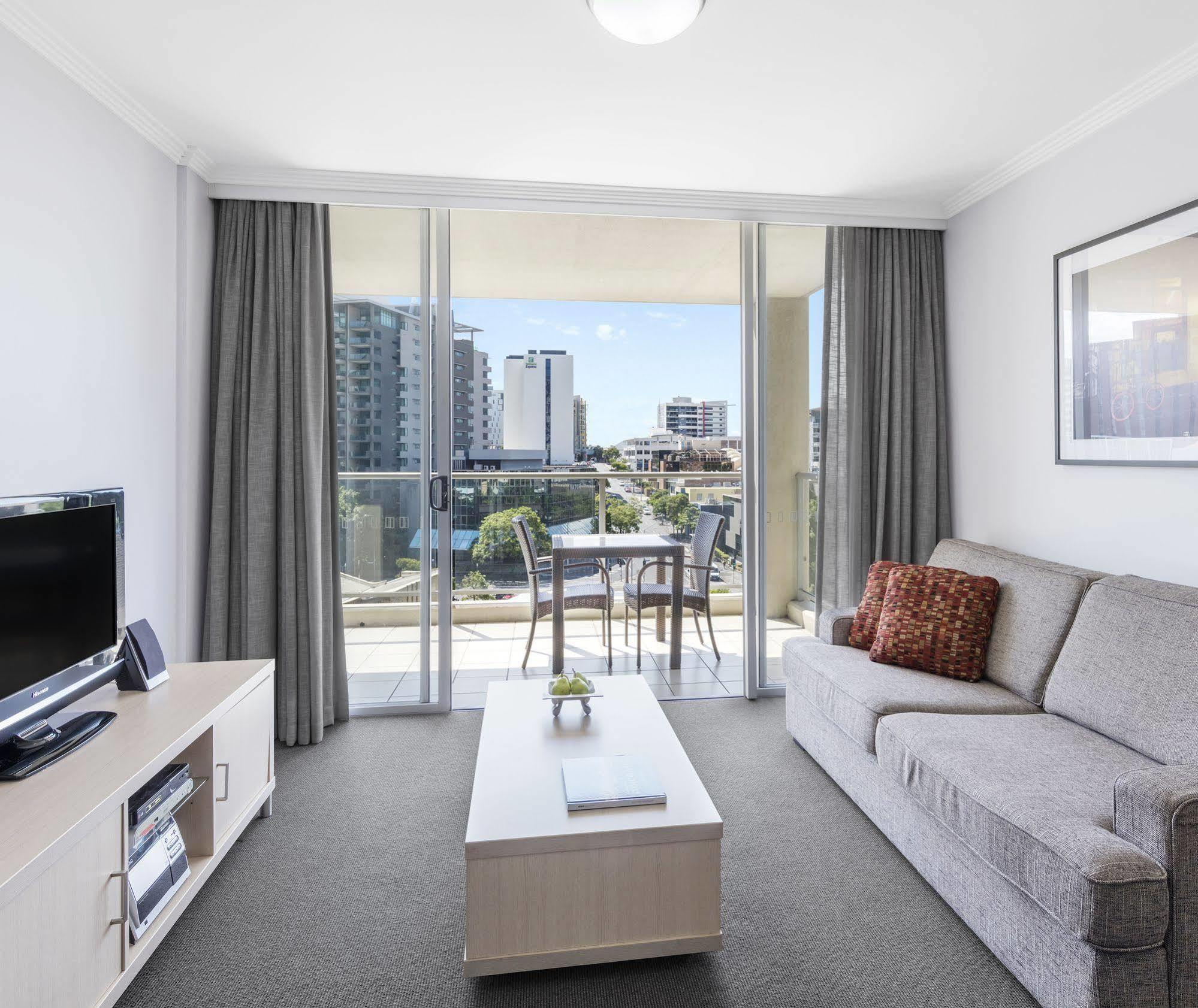 Oaks Brisbane Lexicon Suites Bagian luar foto