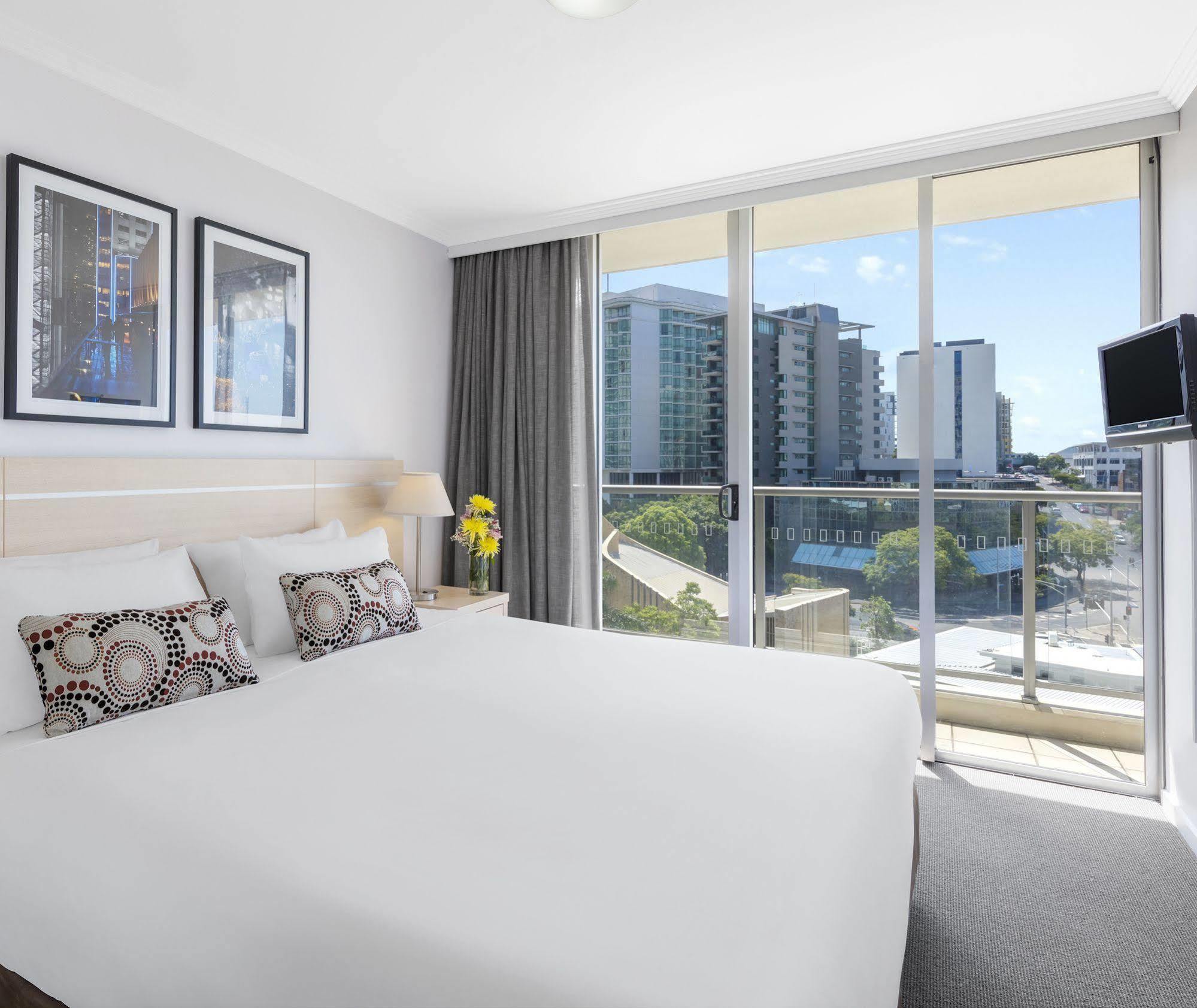 Oaks Brisbane Lexicon Suites Bagian luar foto