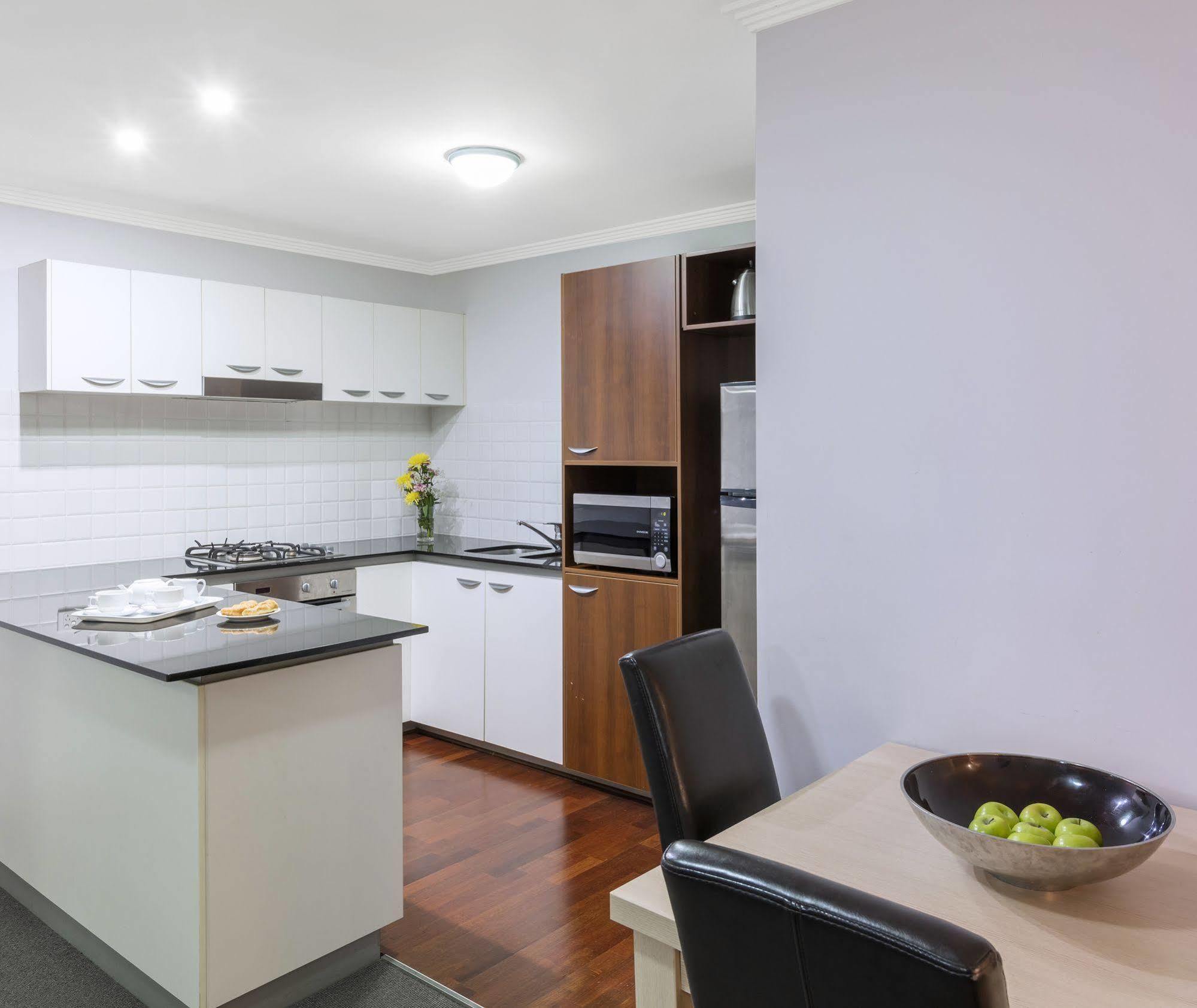 Oaks Brisbane Lexicon Suites Bagian luar foto